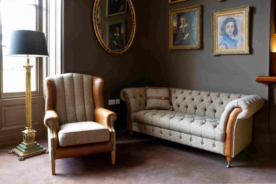 Fauteuil à oreilles cannelées